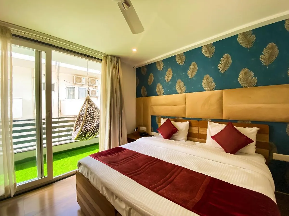 Sky Suites Γκουργκάον 3*,