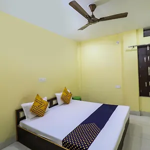 Hotel Spot On 44295 Sarnath Tourist