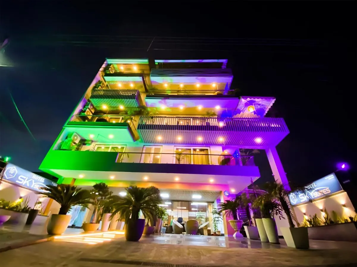 Ξενοδοχείο Sky Suites Γκουργκάον