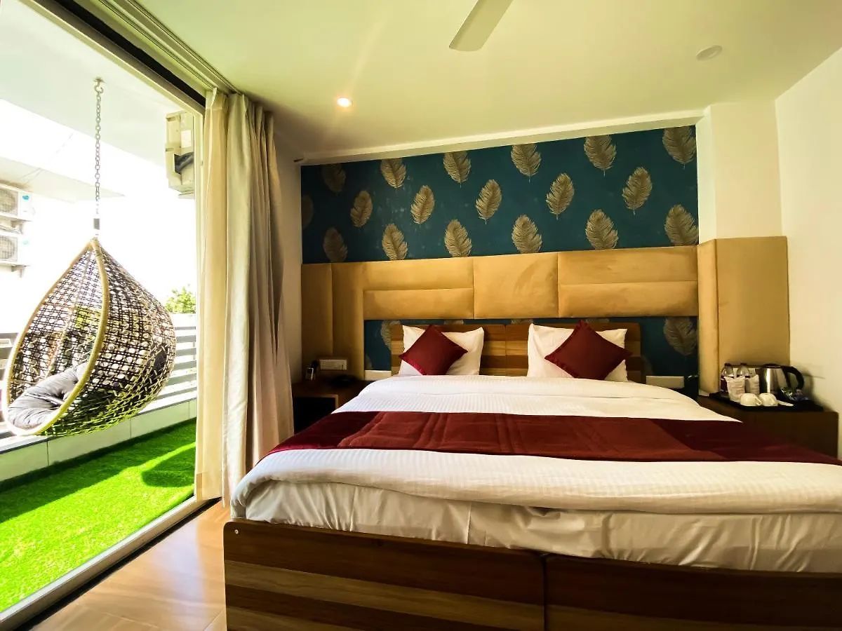 Sky Suites Γκουργκάον Ξενοδοχείο
